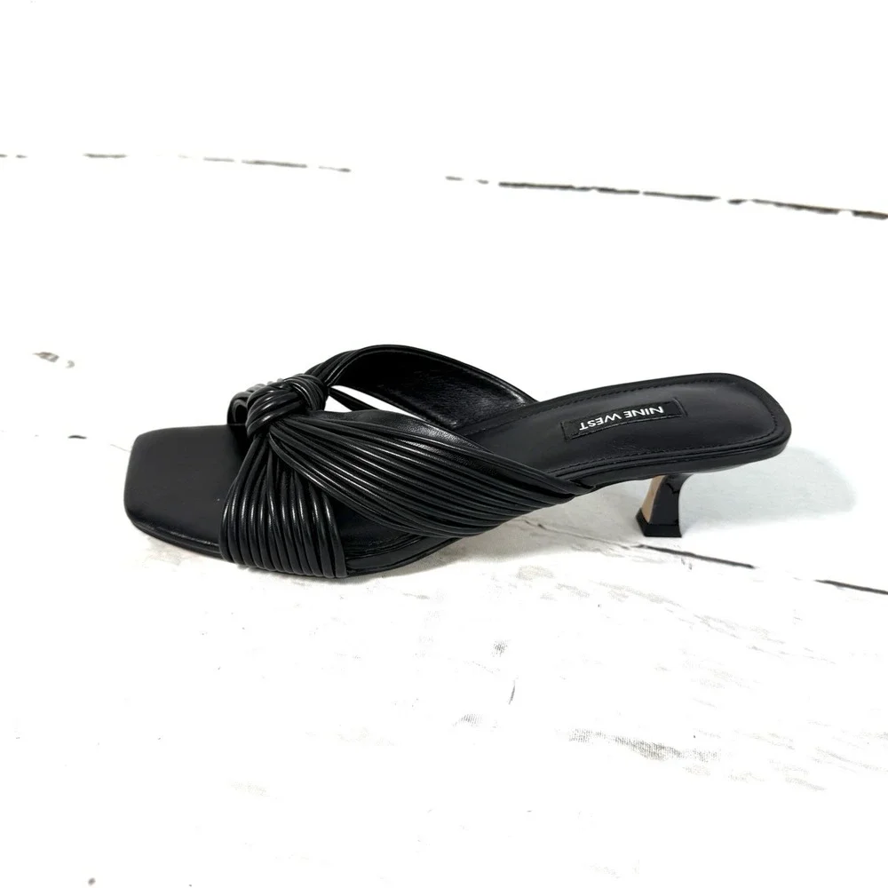 Nine West Dafidil Womens Sandals 9 M Black Leather Slip On Kitten Heels